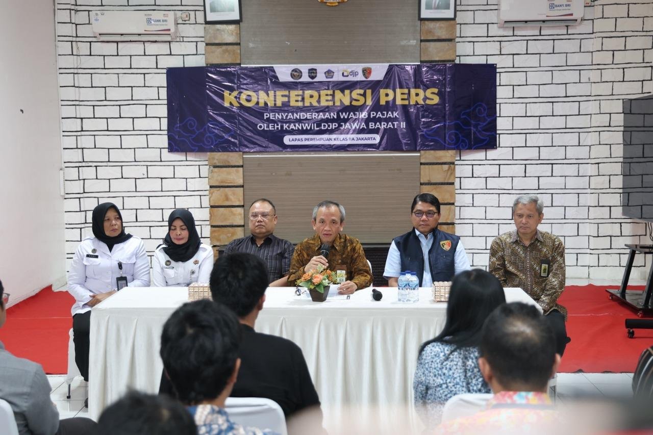 Tingkatkan Kepatuhan, KPP Pratama Cikarang Selatan Laksanakan Tindakan "Gijzeling"